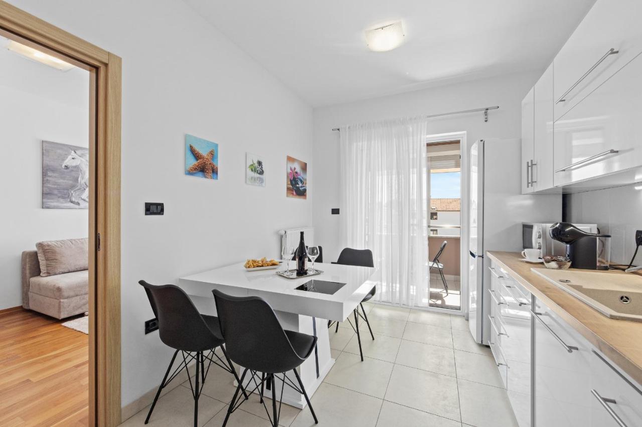 Feniks Fazana Apartman Extérieur photo