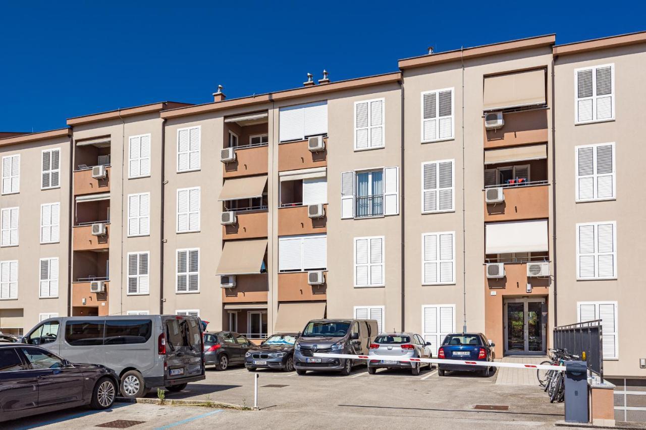 Feniks Fazana Apartman Extérieur photo