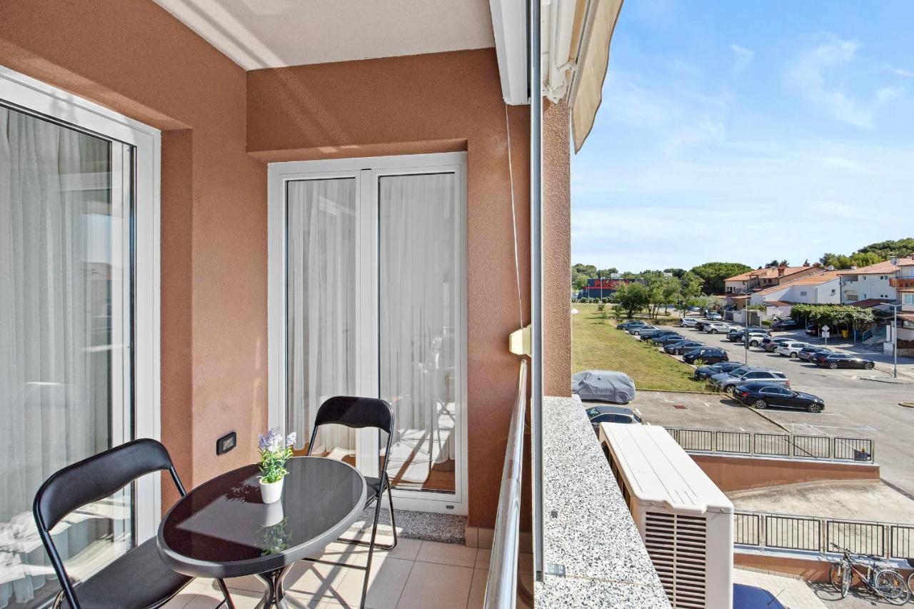 Feniks Fazana Apartman Extérieur photo